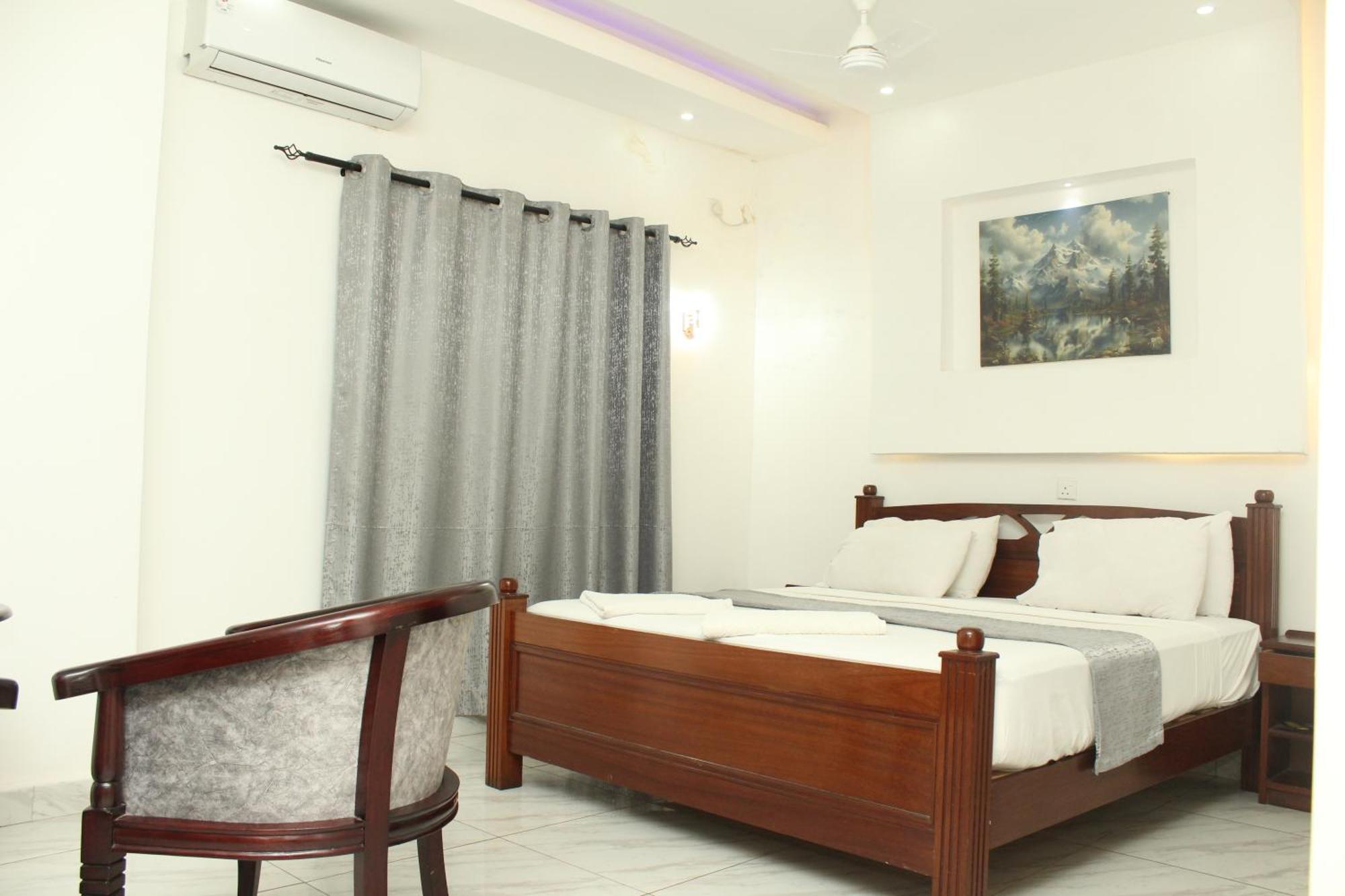 Regency Park Hotel Mombasa Exterior foto